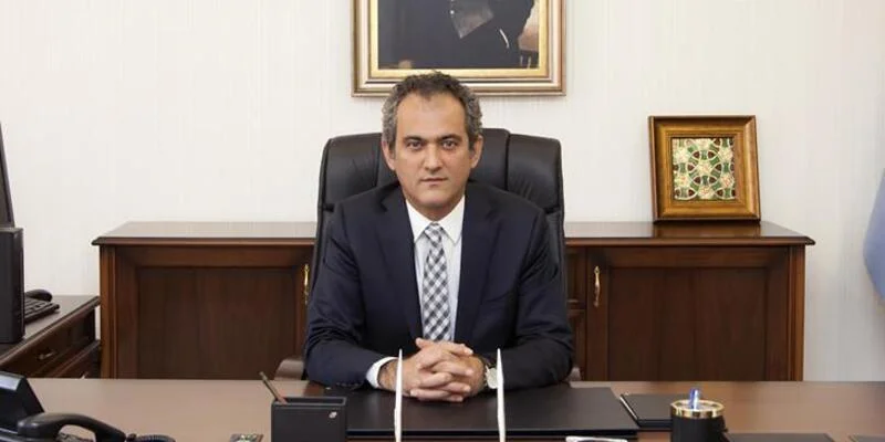Milli Eğitim Bakanı Mahmut Özer Oldu, Yeni Milli Eğitim Bakanı Prof. Dr. Mahmut Özer kimdir?