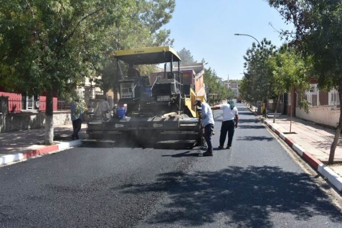 Siirt’te Sıcak Asfalt Serim Çalışmaları Hızlandırıldı