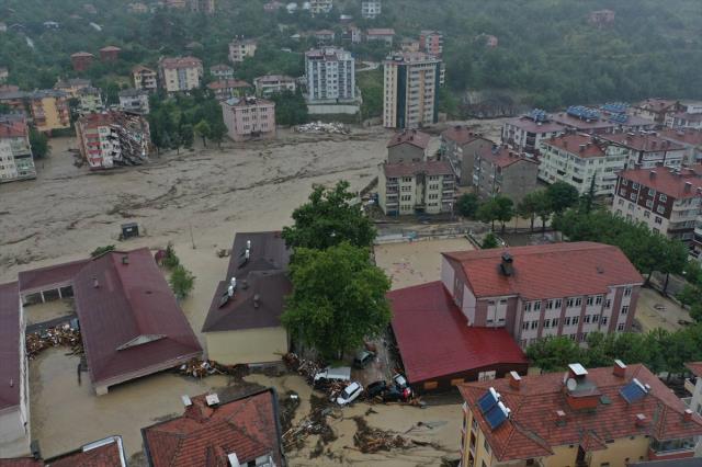 Karadeniz bölgesindeki sağanak yağmur