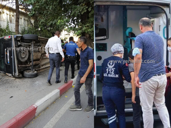 Aşırı Hız Yapan Araç Kaldırıma Devrildi! Yayalar Ölümden Döndü Siirt’te hız nedeniyle sürücünün direksiyon hakimiyetini kaybettiği hafif ticari araç