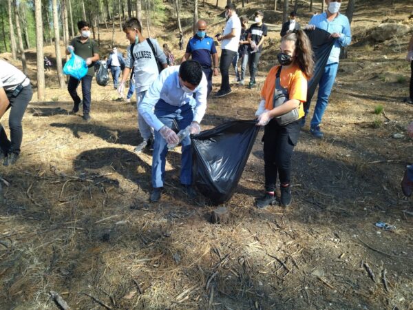 Siirtin Baykan ilçesinde bir temizlik kampanyası düzenlendi.“Daha Temiz Bir Baykan