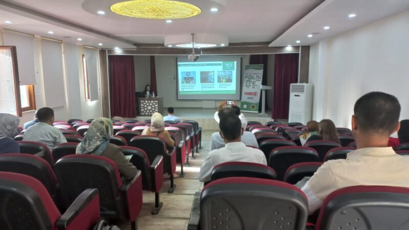 Siirt’te uyuşturucu kullanımını önlemek amacıyla vatandaşlara yönelik eğitim seminerleri düzenlenmeye