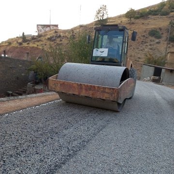 KAYMAKAM ISRARLA ÜZERİNDE DURDU, BAYKANDA YOL YAPIM ÇALIŞMALARI HIZLANDIRILDI Baykanda güvenlik yolu yapım çalışmaları hızlandırıldı. Kaymakam / Belediye Başkan