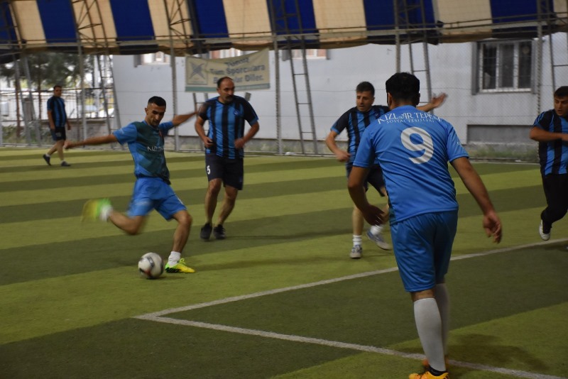 Siirt Belediyesi birimler arası futbol turnuvası başladı