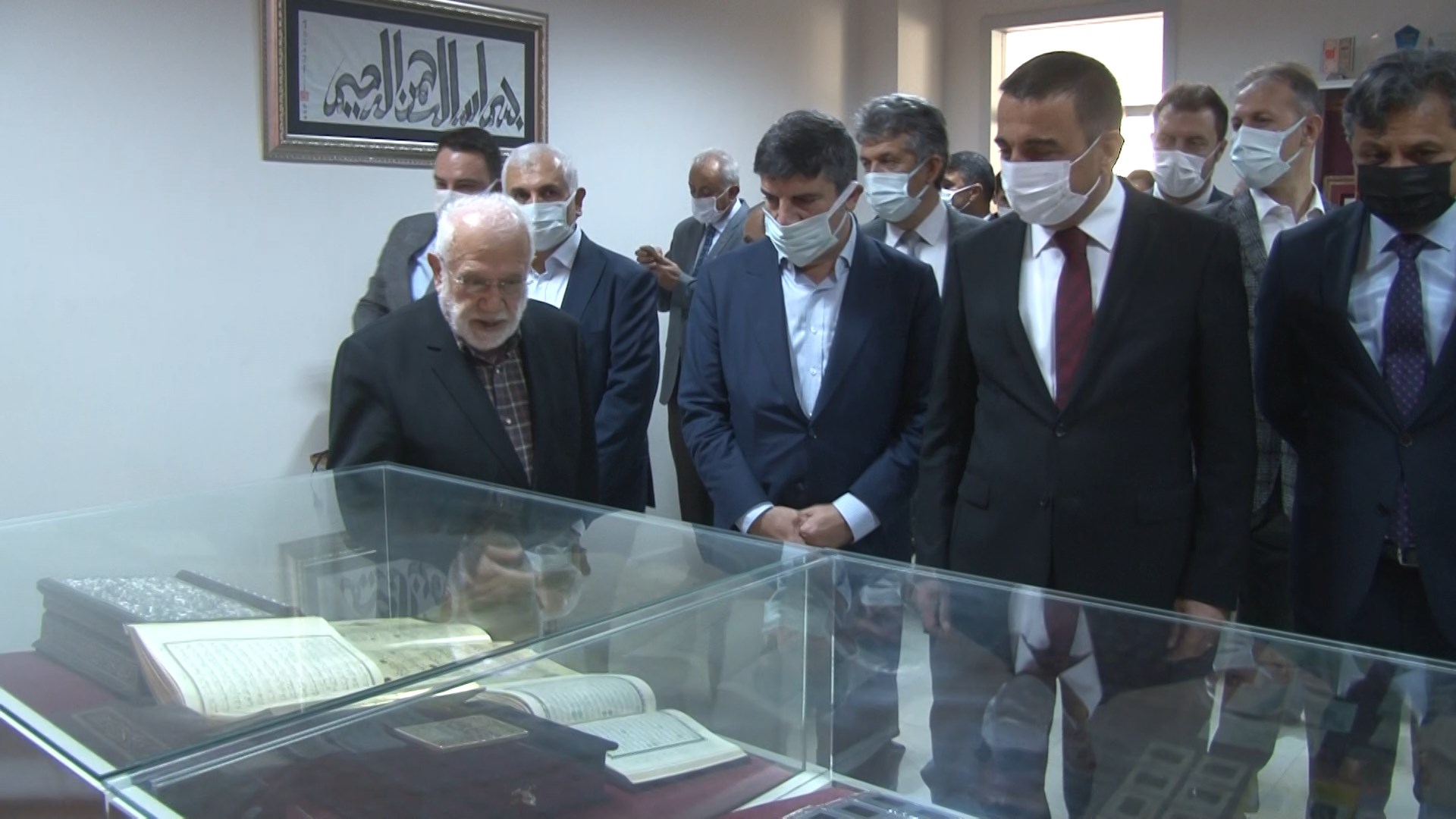 Prof. Dr. İhsan Süreyya Sırmanın hayatı boyunca dünyanın dört bir