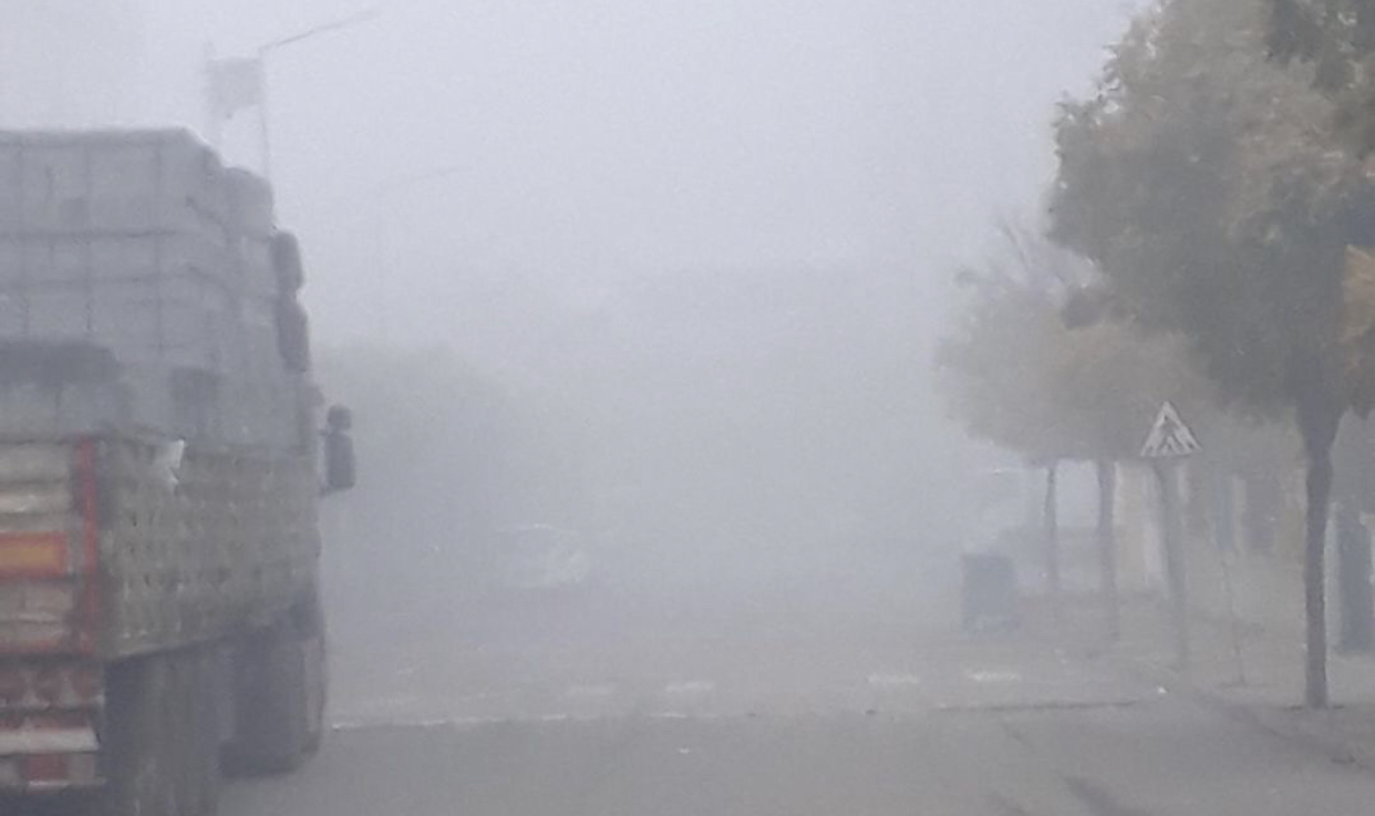 Siirt’i sis kapladı Siirt’te günlerden beri devam eden yağmur sonrasında bugün yoğun sis