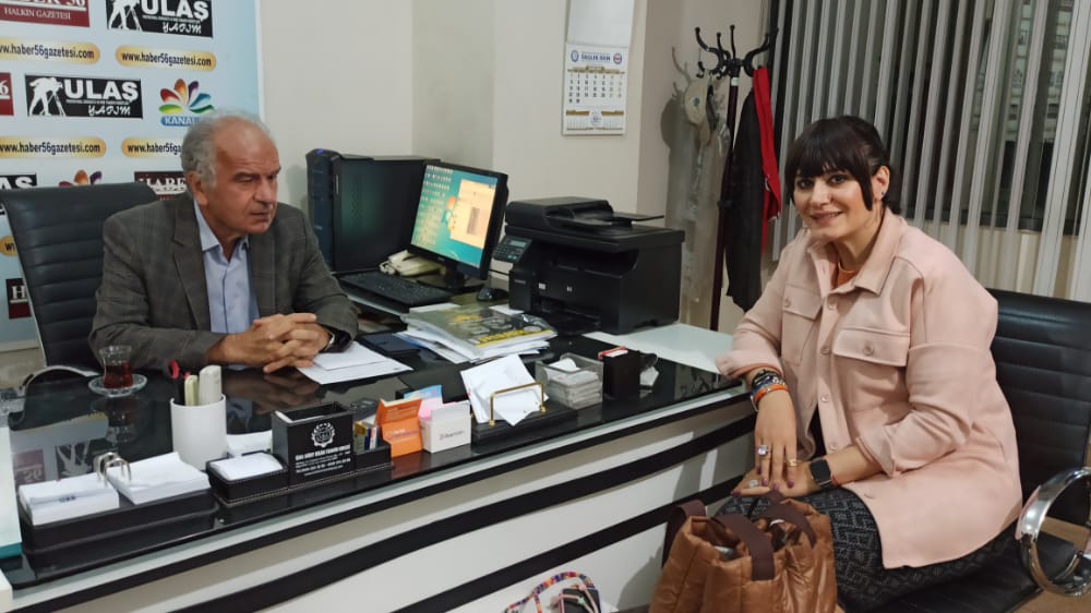 HEMŞERİMİZ AYAZ KURUMUMUZU ZİYARET ETTİ TRT program yapımcısı, sunucu ve yazar hemşerimiz Aynur Ayaz kurumumuzu