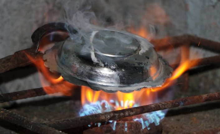 İnsan Emek Dostluk Vefakârlık