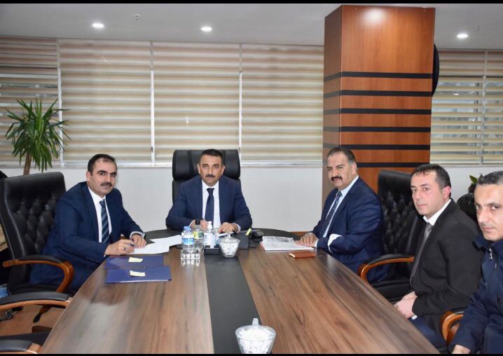 SİİRT BELEDİYESİ VE SİİRT ÖZEL İDARESİ MEMURLARINA SOSYAL DESTEK İÇİN İMZALAR ATILDI Siirt’te belediye ve il özel İdare genel sekreterliğinde çalışan memurların