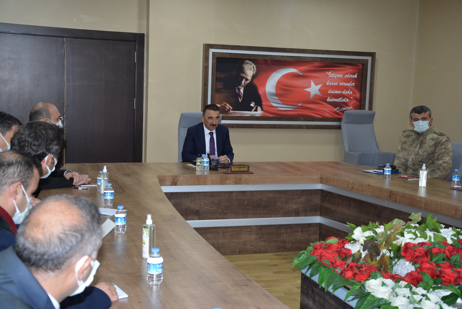 SİİRT VALİSİ: “TEDBİRLERİ KATI BİR ŞEKİLDE UYGULAMAYA DEVAM EDECEĞİZ.”