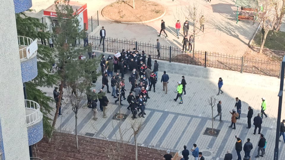 İzinsiz gösteri engellendi Furkan Vakfının izinsiz olarak yapmak istediği basın açıklaması Adalet ve