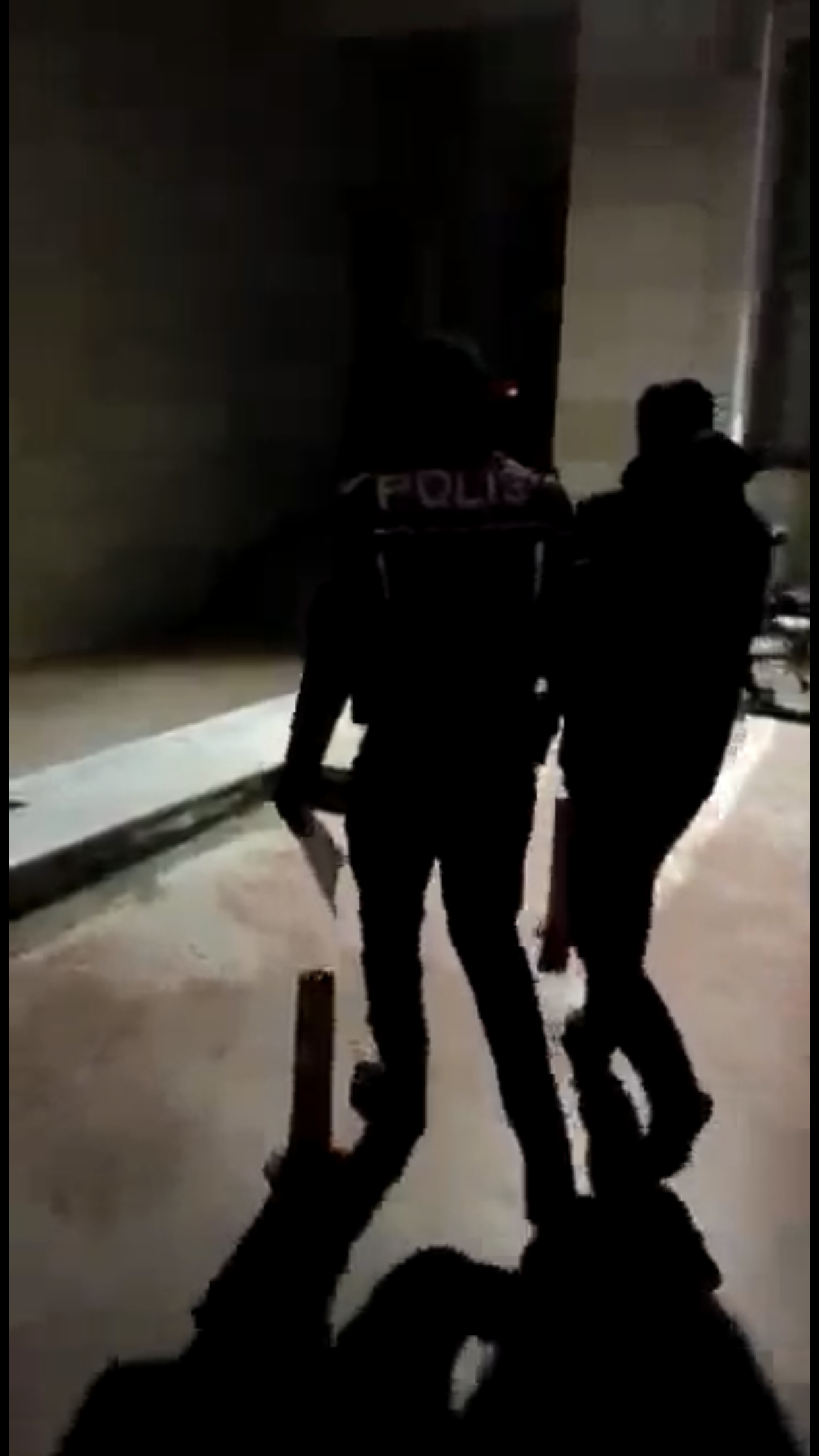 Siirt’te hırsızlık suçundan aranan bir kişi motosikletli polis ekipleri tarafından