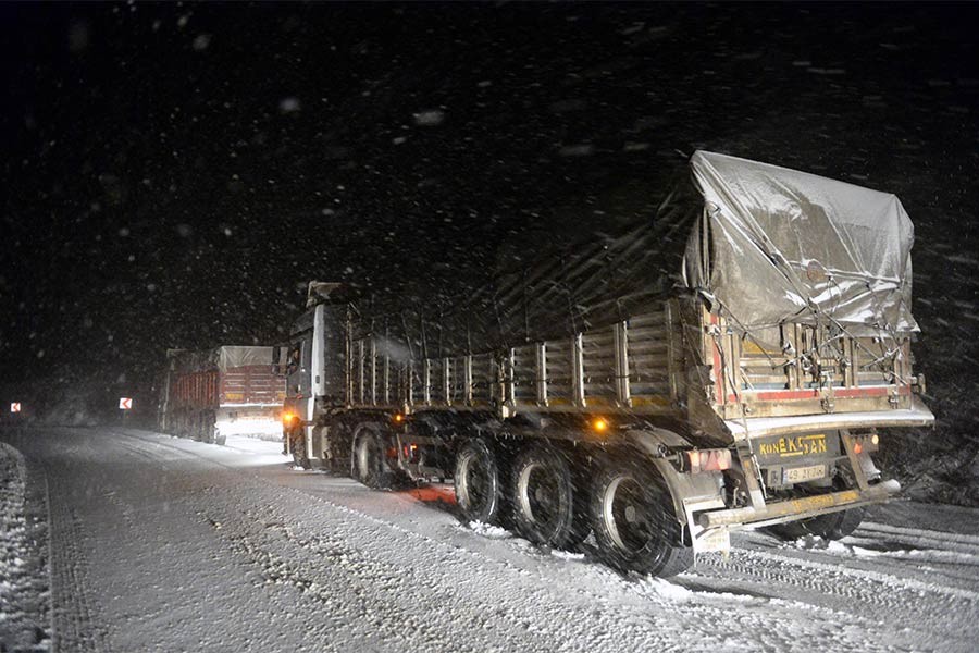 Eruh/Görendoruk J.Krk.K.lığı bölgesinde kar yağışı nedeniyle Birini tepe ile Şırnak