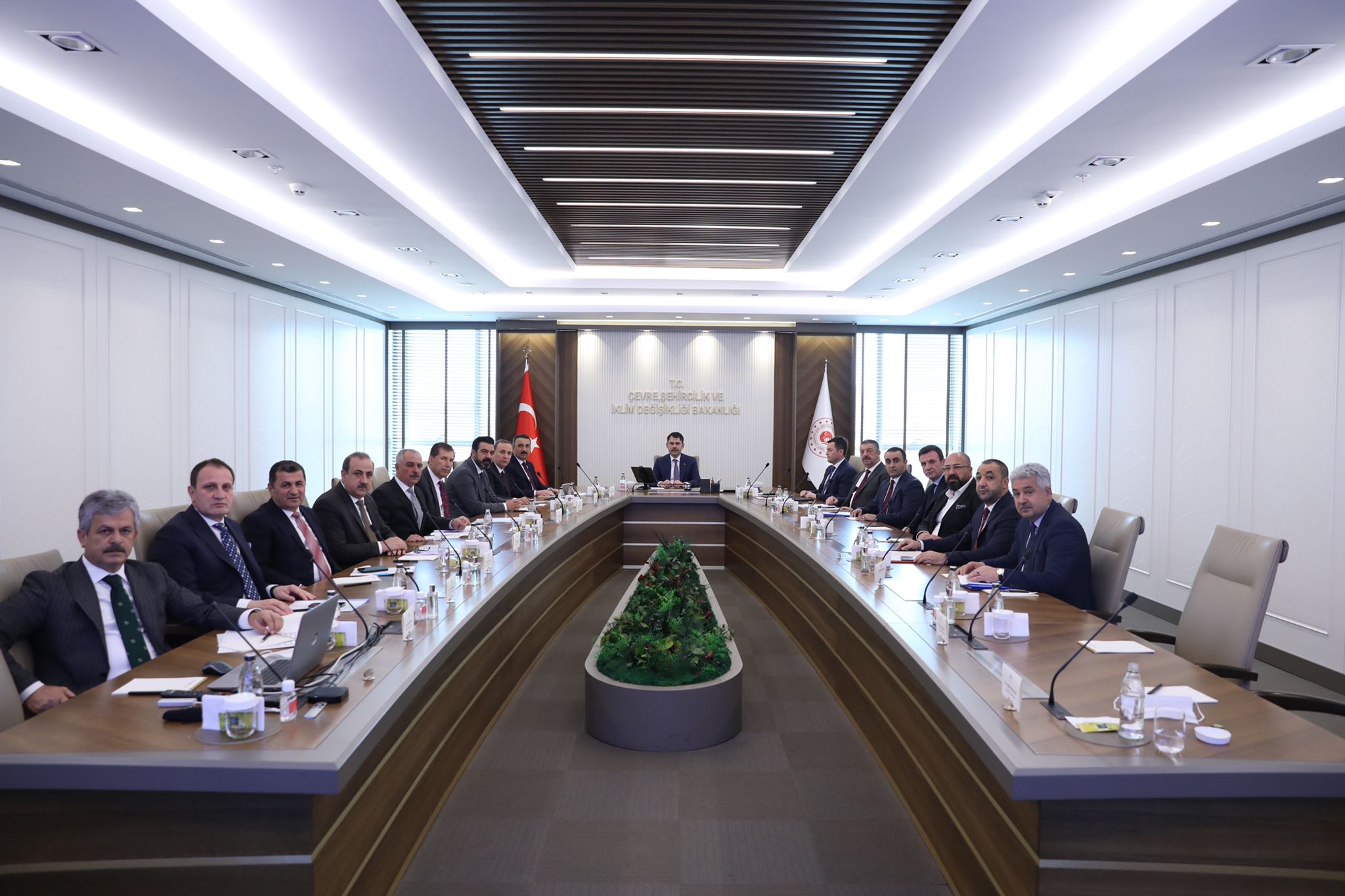 Siirt Valisi Osman Hacıbektaşoğlu ile beraberindeki protokol heyeti Ankara’da Çevre,