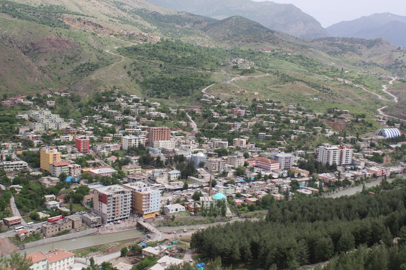 Siirt’in en büyük ilçesi Kurtalan’da  küçük sanayi sitesinin yapımı için