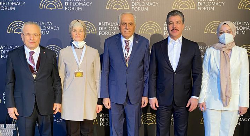 Demirkıran 2. Uluslarası Diplomasi Forumuna Katıldı Antalya da düzenlenen 2. Diplomasi Forumuna iki dönem Siirt Milletvekilliğini