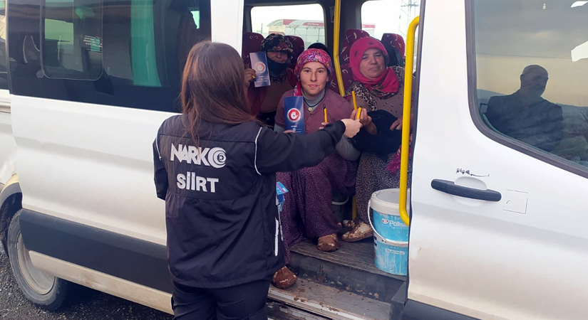 Siirt il Emniyet Müdürlüğü Narkotik Suçlarla Mücadele  Şube  Müdürlüğü  ekipleri