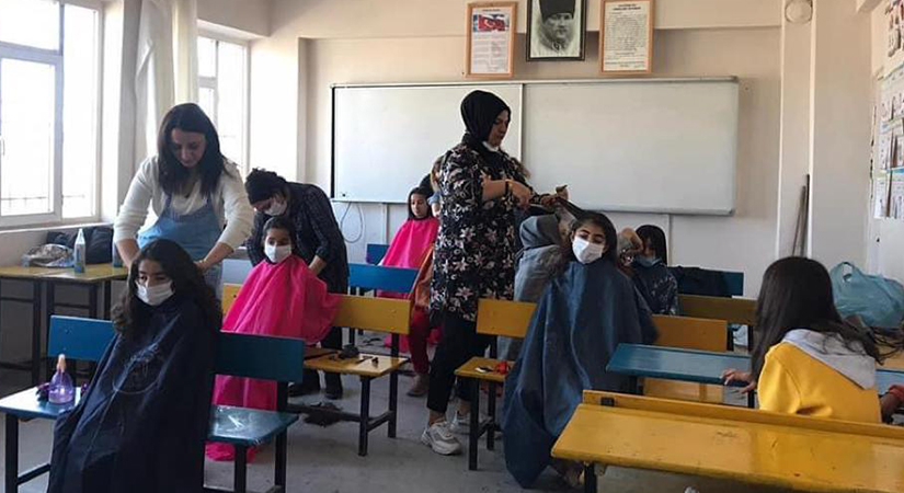 Kurtalan da Halk Eğitim Merkezi bünyesinde açılan kadınlara yönelik kuaförlük