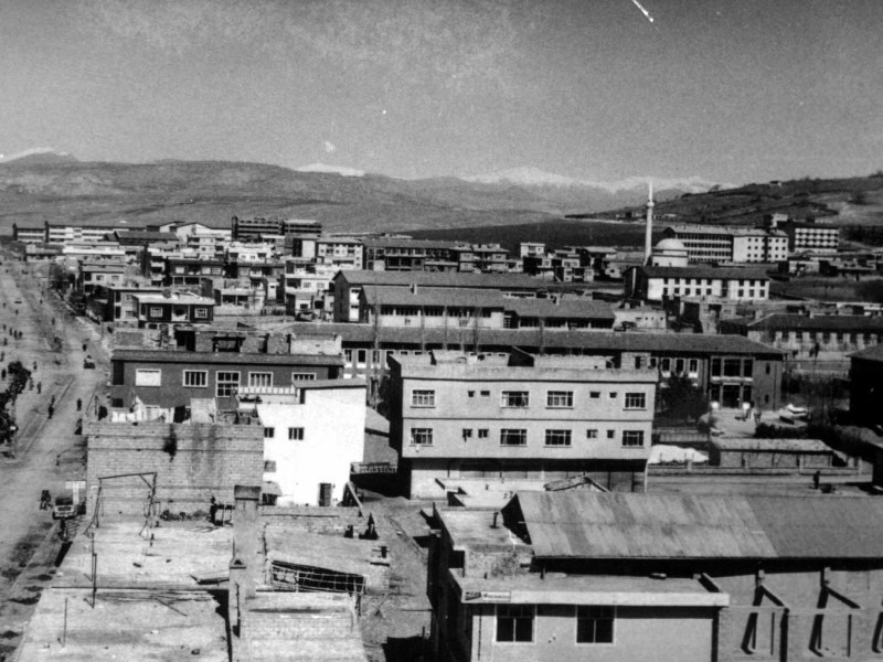 Siirt Haber – Karayolu Cumhuriyetin ilk yıllarında genelkurmayın talebi üzerine hükümet, Siirt’e ve Siirt