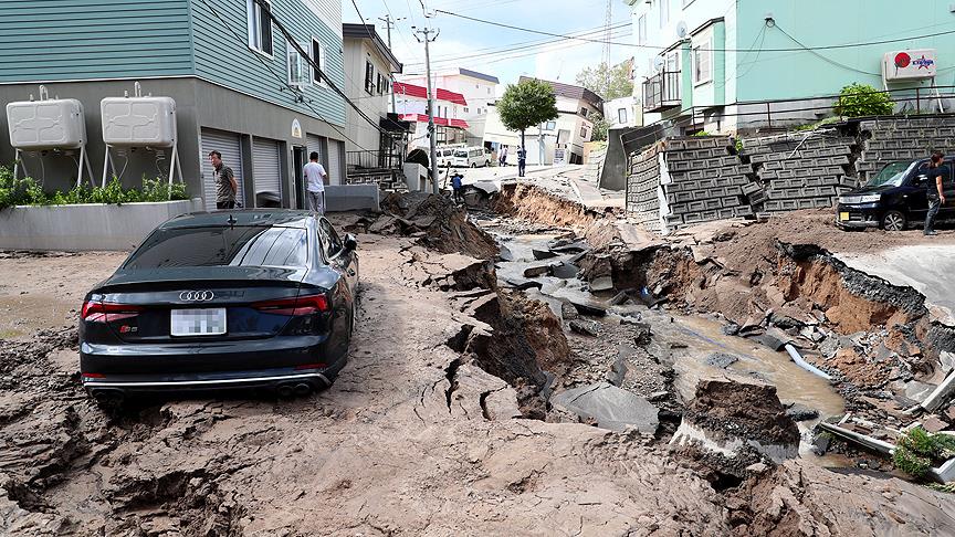 Deprem: Japonya’nın sarsılmasından sonra iki kişi öldü