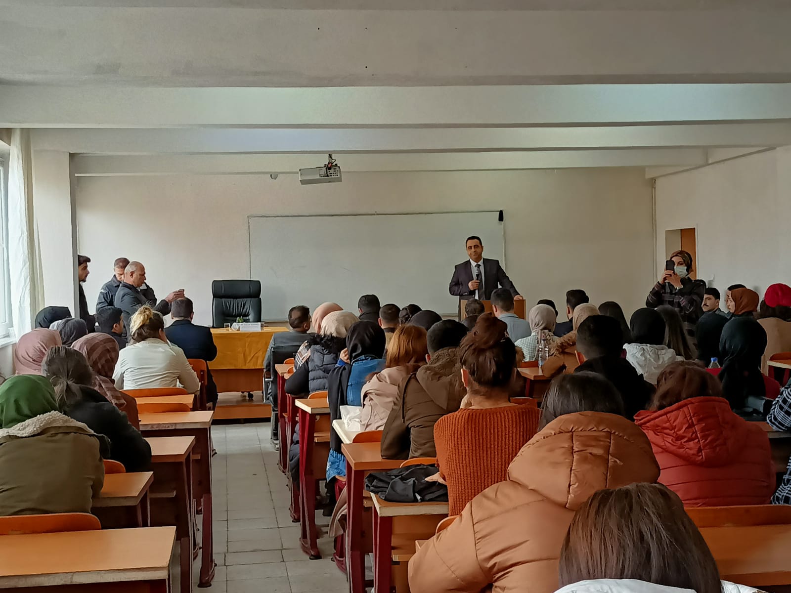 Kurtalan MYO’da Kariyer Günleri Devam Ediyor Siirt Üniversitesi Kurtalan Meslek Yüksek Okulunun düzenlediği kariyer günleri değişik