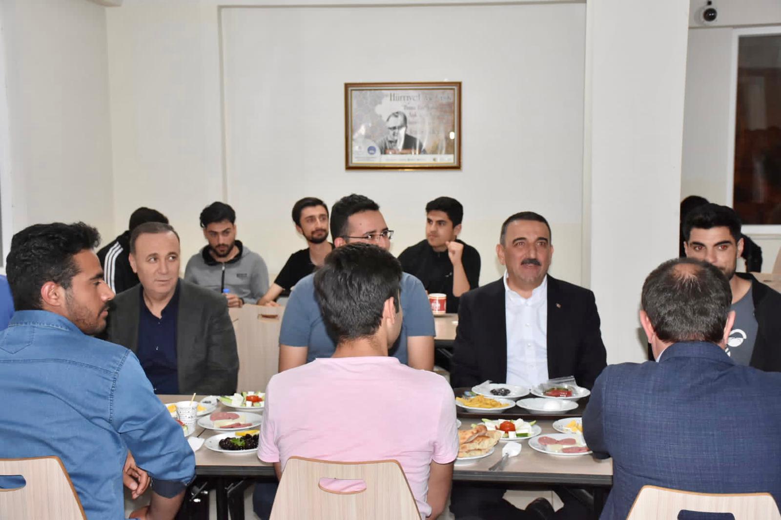 Siirt Valisi ve Belediye Başkan Vekili Osman Hacıbektaşoğlu, Ak Parti