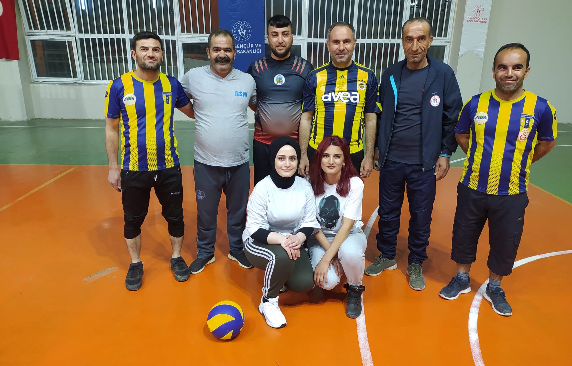 Eruh’ta Ramazan Eğlenceleri, Kaymakamlık Voleybol Turnuvasına Yoğun İlgi Siirt’in Eruh ilçesinde kaymakamlık tarafından Ramazan ayı eğlenceleri kapsamında bir