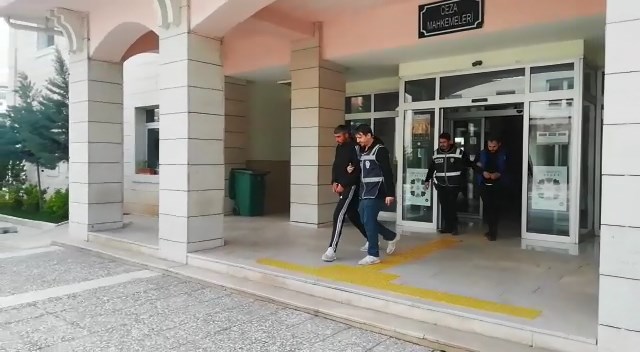 Siirt’in evliyalar diyarı olarak bilinen Tillo ilçesinde cami ve türbelerle