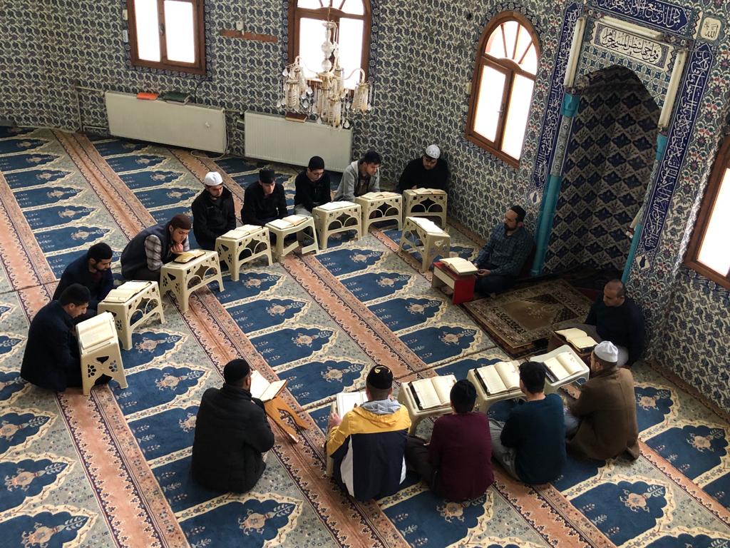 On bir ayın sultanı Ramazan ayının simgesi olan ibadetlerinden  birisi