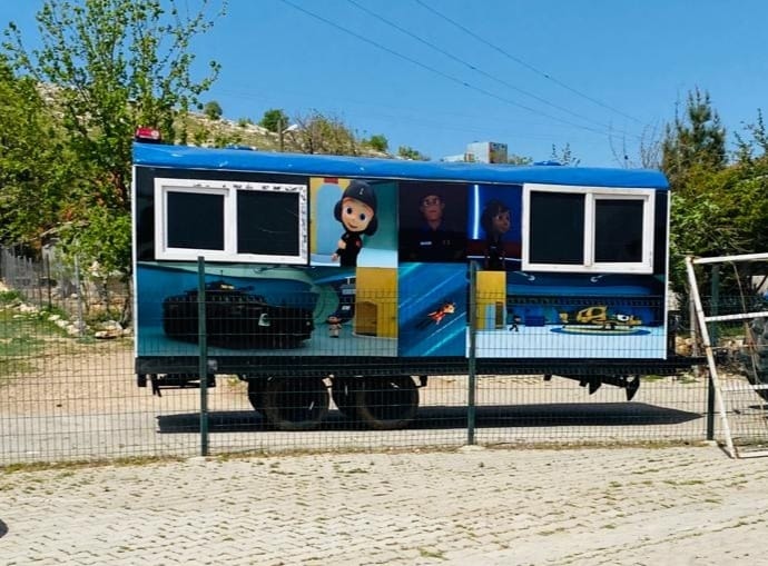 Siirt’in Kurtalan ilçesinde özel dizayn edilen bir konteynır köy mezraları