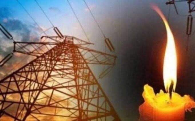 Siirt il merkezinin genelinde elektrik kesintisi meydana geldi. Saat 16.00