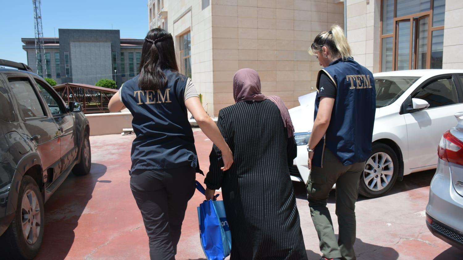 FETÖ Terör Örgütünün Güncel Yapılanmasına Yönelik Operasyon Siirt’te yeniden yapılanan FETÖ Terör örgütü üyelerine operasyon. Siirt Merkezli