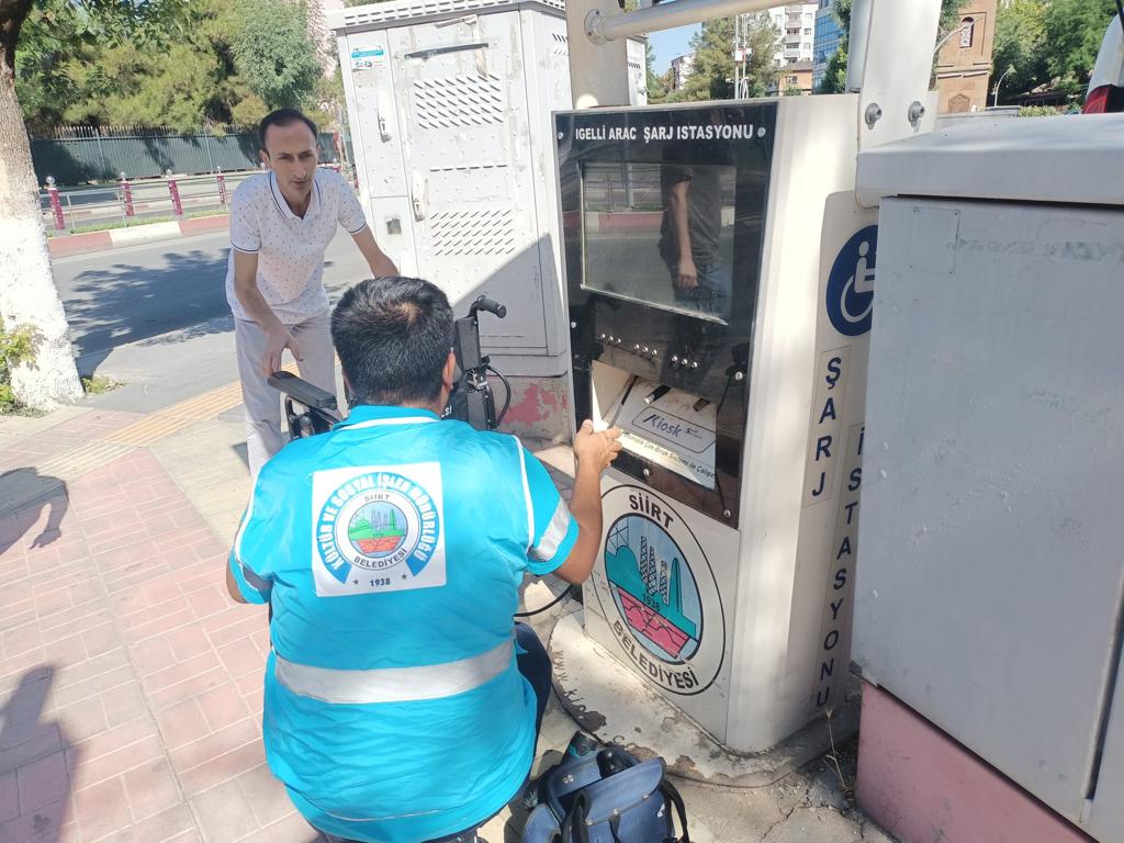 Siirt Belediyesi, kurban bayramı öncesi engelli vatandaşların bayramı rahat geçirmeleri