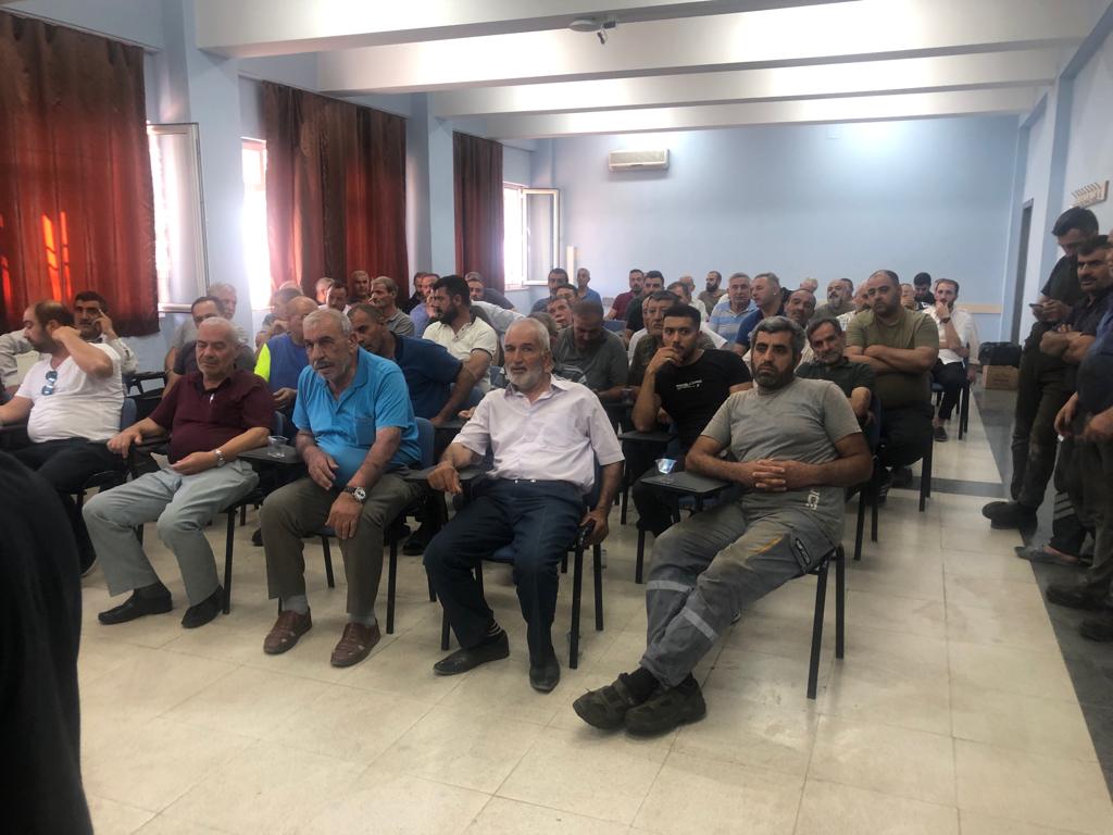 Küçük Sanayi Sitesinin yollardan beri süre gelen bir sorunu giderildi.