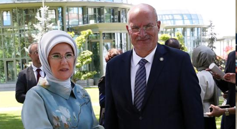 İki Hemşerimiz Sıfır Atık Projesi Ödül Töreninde Görüştü İki hemşerimiz geleceğimiz açısından çok büyük bir önem taşıyan sıfır