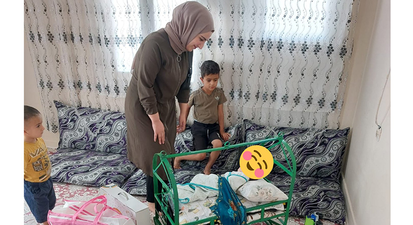 Siirt’in Kurtalan ilçesinde yeni doğan be beklere çeşitli hediyelerden oluşan