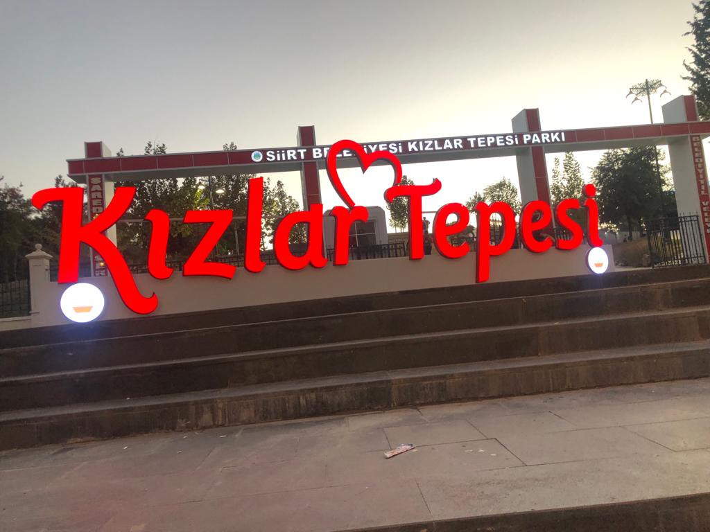 Siirt Belediyesine ait Kızlar