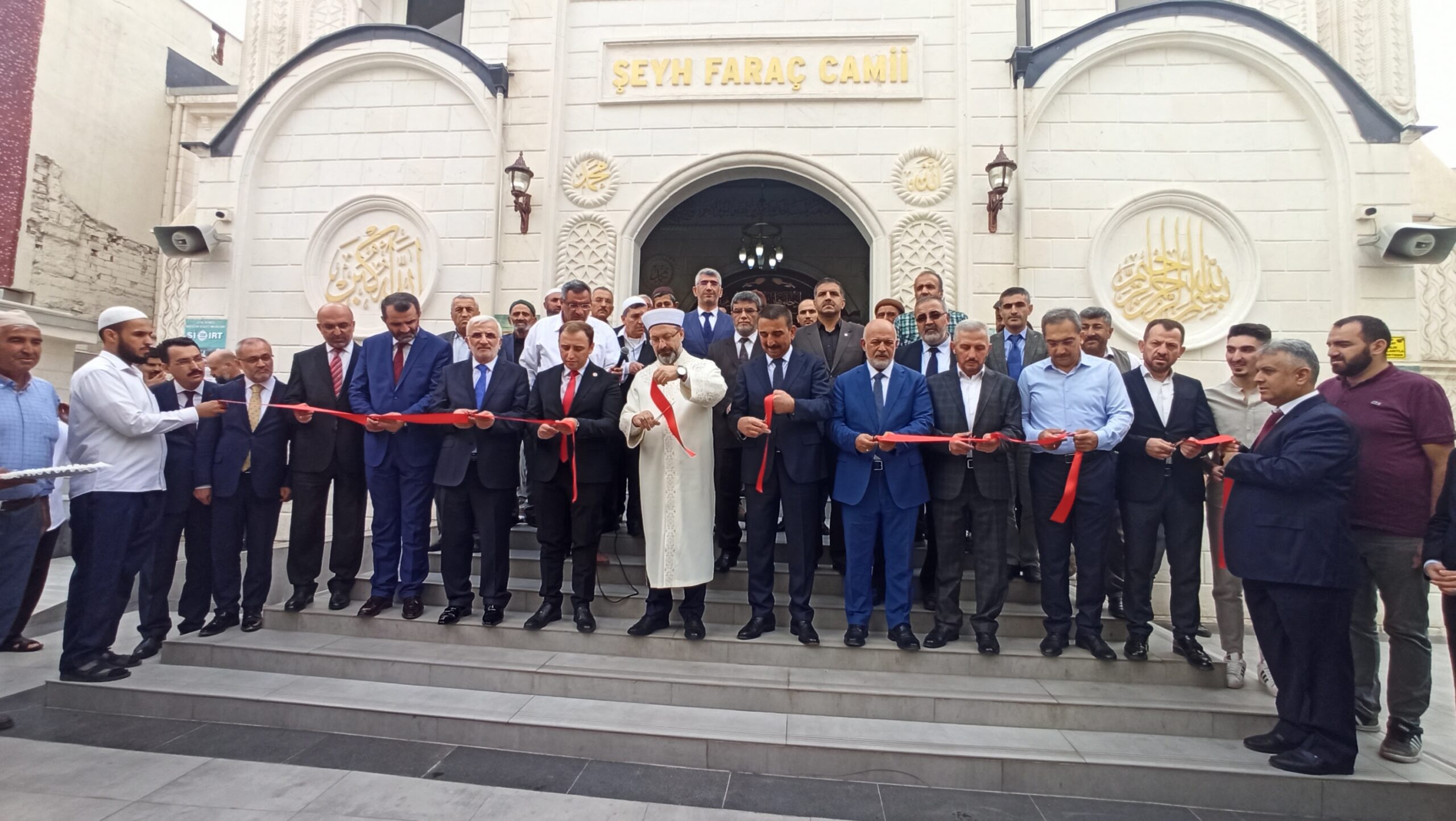 Siirt’in Tillo yolu üzerinde yapımı tamamlanan şeyh Faraç Camisinin resmî