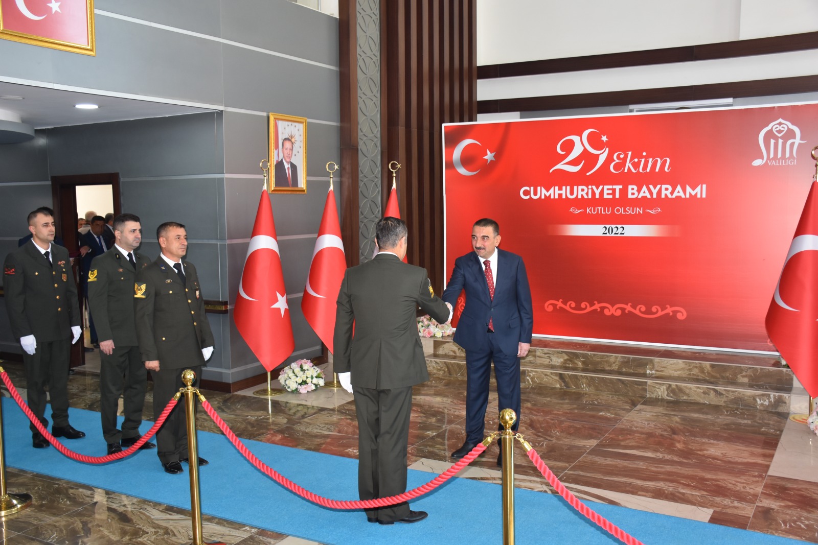 Siirt Valisi Osman Hacıbektaşoğlu, 29 Ekim Cumhuriyet Bayramı’nda Tebrikleri Kabul Etti