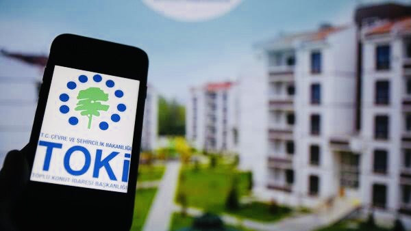 Siirt TOKİ kura çekimi canlı nasıl izlenir? Siirt Sosyal Konut TOKİ kura çekimi canlı izle Siirt TOKİ kura çekimi canlı yayın üzerinden şeffaf bir şekilde