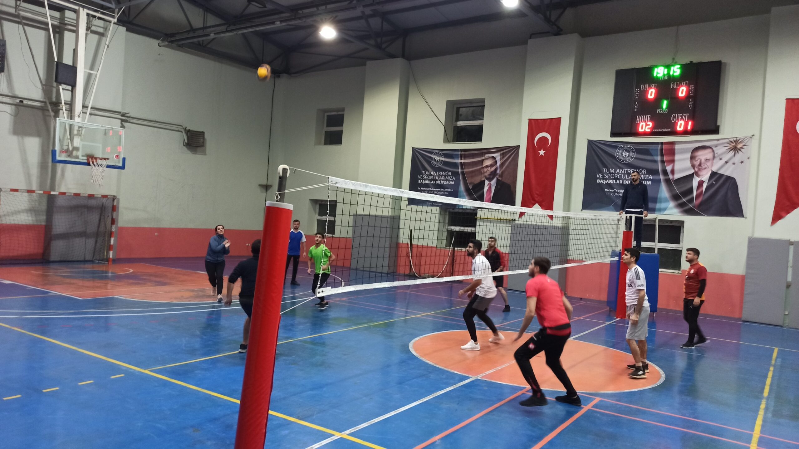 Siirt Eğitim Araştırma Hastanesi Personelleri Arasında Voleybol Turnuvası