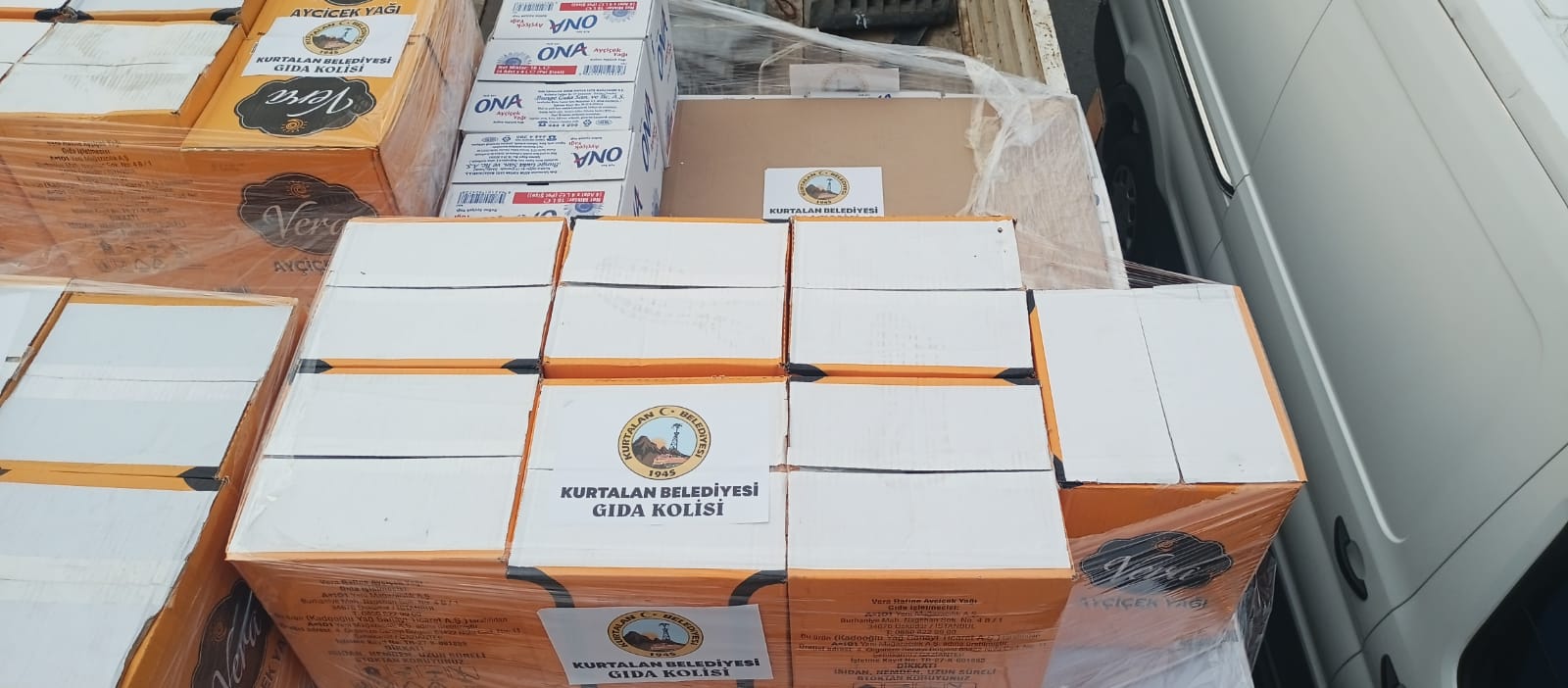 Siirt’in Kurtalan İlçesinden, Deprem Bölgesine 7.500 Litre Ayçiçek Yağı Yardımı Gönderildi