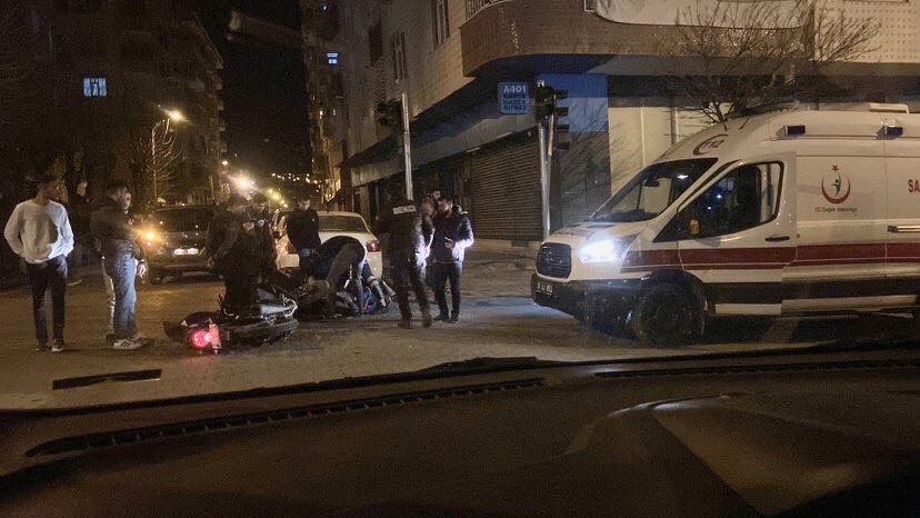 Siirt’te Motosikletin Çarptığı Seyir Halindeki Otomobil Bir Başka Otomobile Çarptı: 1 Yaralı