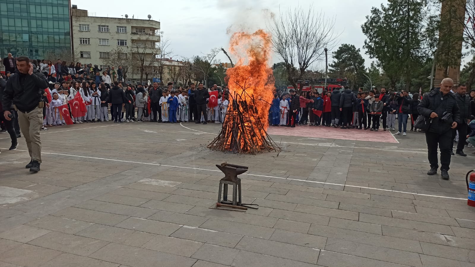   Siirt Valiliği himayelerinde,