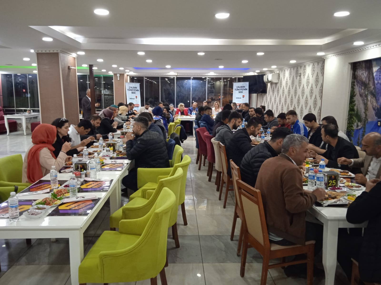 İttifak Adayları Kadın ve Gençlik Kolları İle Yemekte Bir Araya Geldi Millet İttifakı milletvekili adayları ve ittifakı oluşturan partilerin yöneticileri kadın