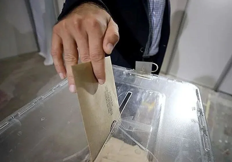 Siirt’te 201.796 Kişi Oy Kullanmak İçin Bugün Sandık Başına Gidecek Tarihi gün geldi. Ülke genelinde vatandaşlar, sabah saatlerinden itibaren okullarda