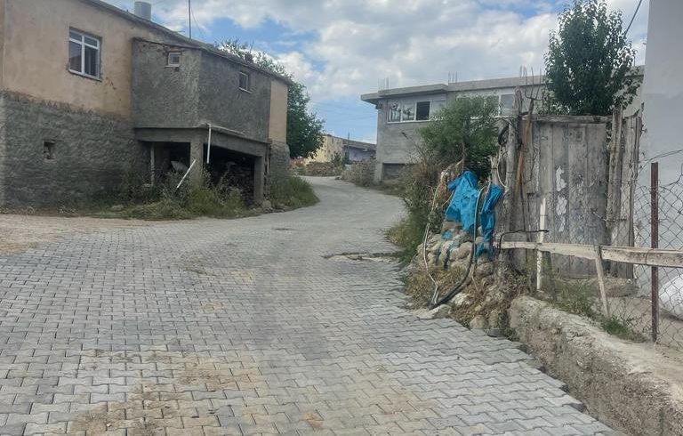 Kurtalan İlçe Köylere Hizmet Götürme Birliği’nin Çalışmaları Vatandaşlardan Tam Not Alıyor Siirt’in Kurtalan ilçesinde alt yapı ve üst yapı çalışmaları hızla