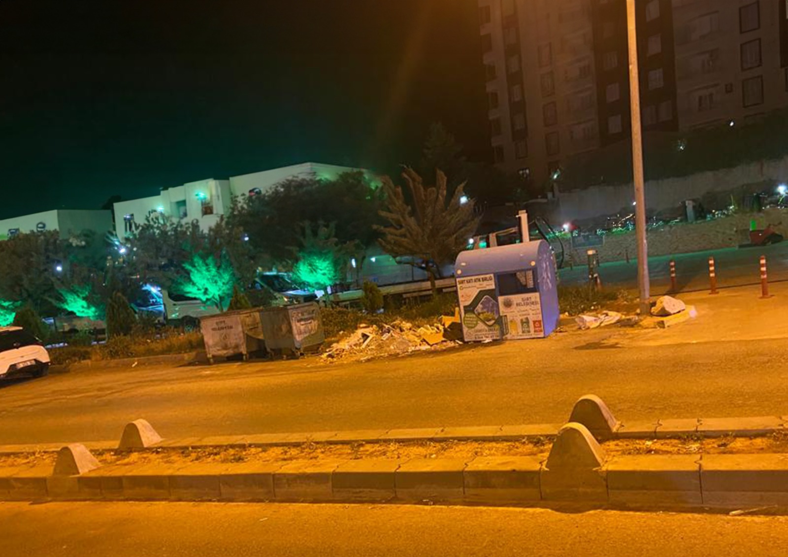 Siirt Belediyesi’nden Vatandaşlara Çağrı! Siirt Belediyesi, çevre kirliliğinin önlenmesi ve şehir estetiğinin korunması amacıyla