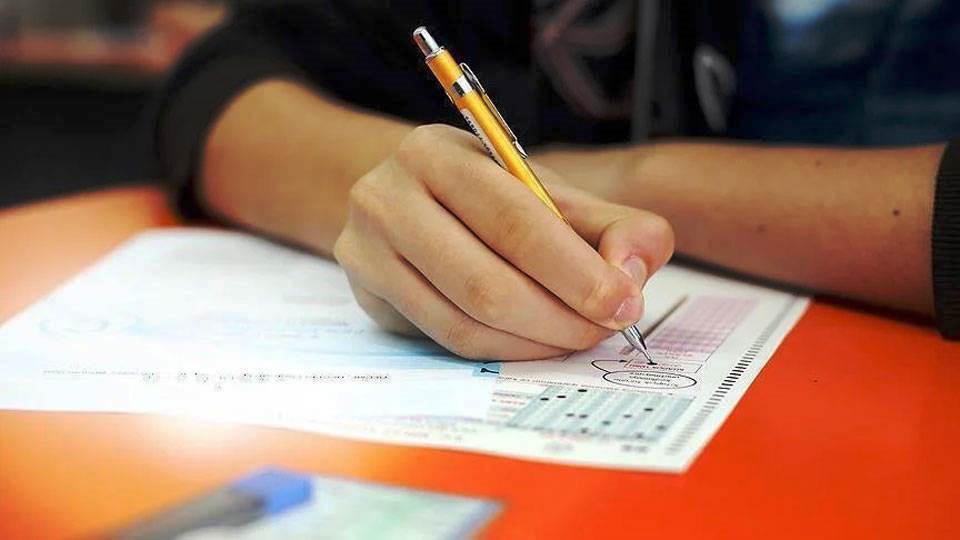 Yüz Binlerin Merakla Beklediği An Geldi: 2023 YKS Soru Kitapçığı