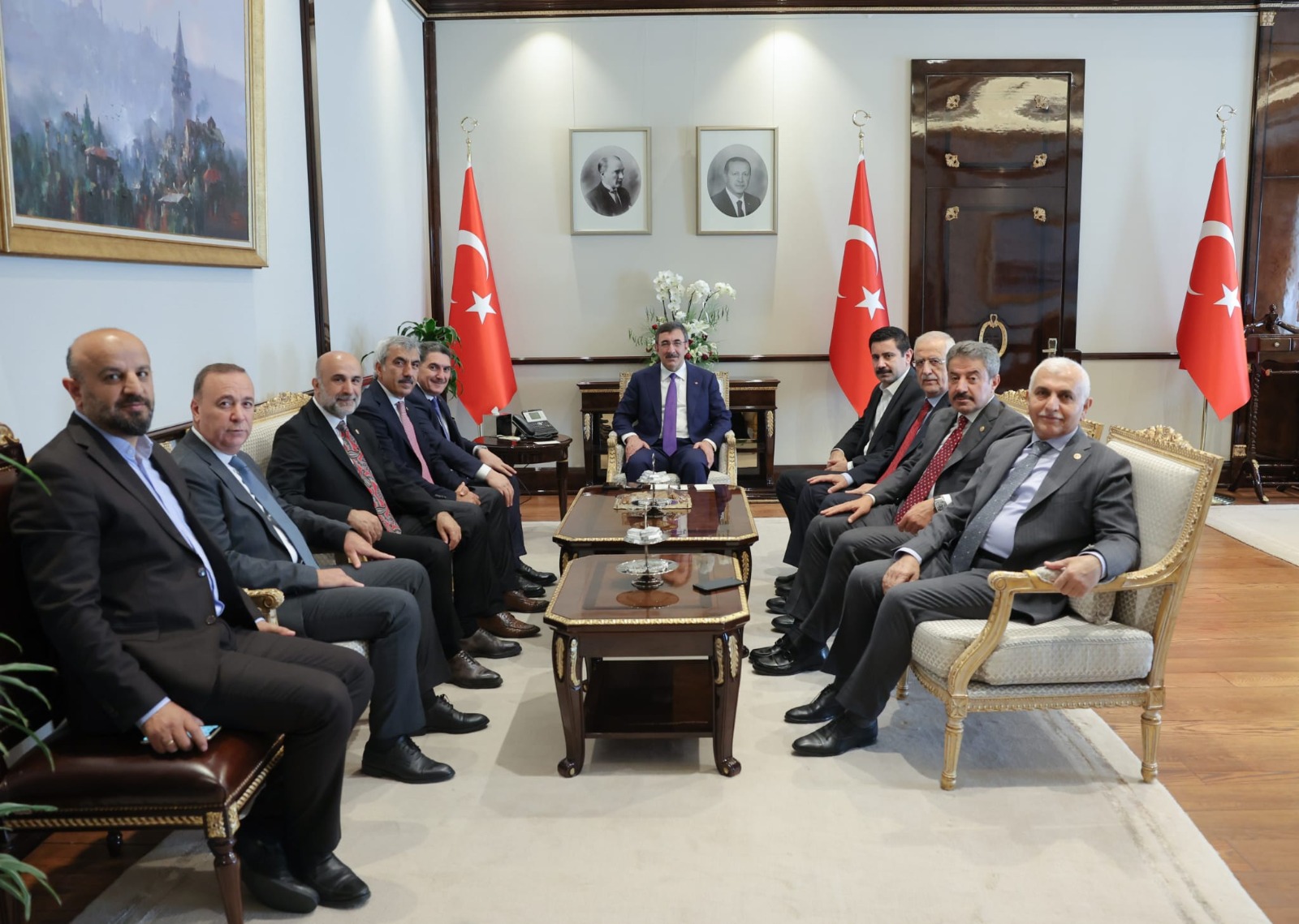 AK Parti Siirt Milletvekili Mervan Gül ile 24. ve 27.